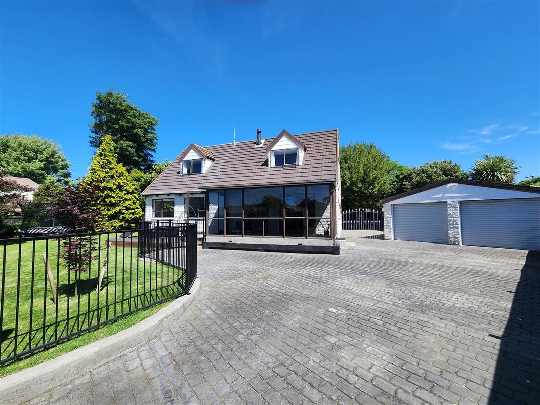 10B Geraldo Place, Russley, Christchurch - Carousel 1