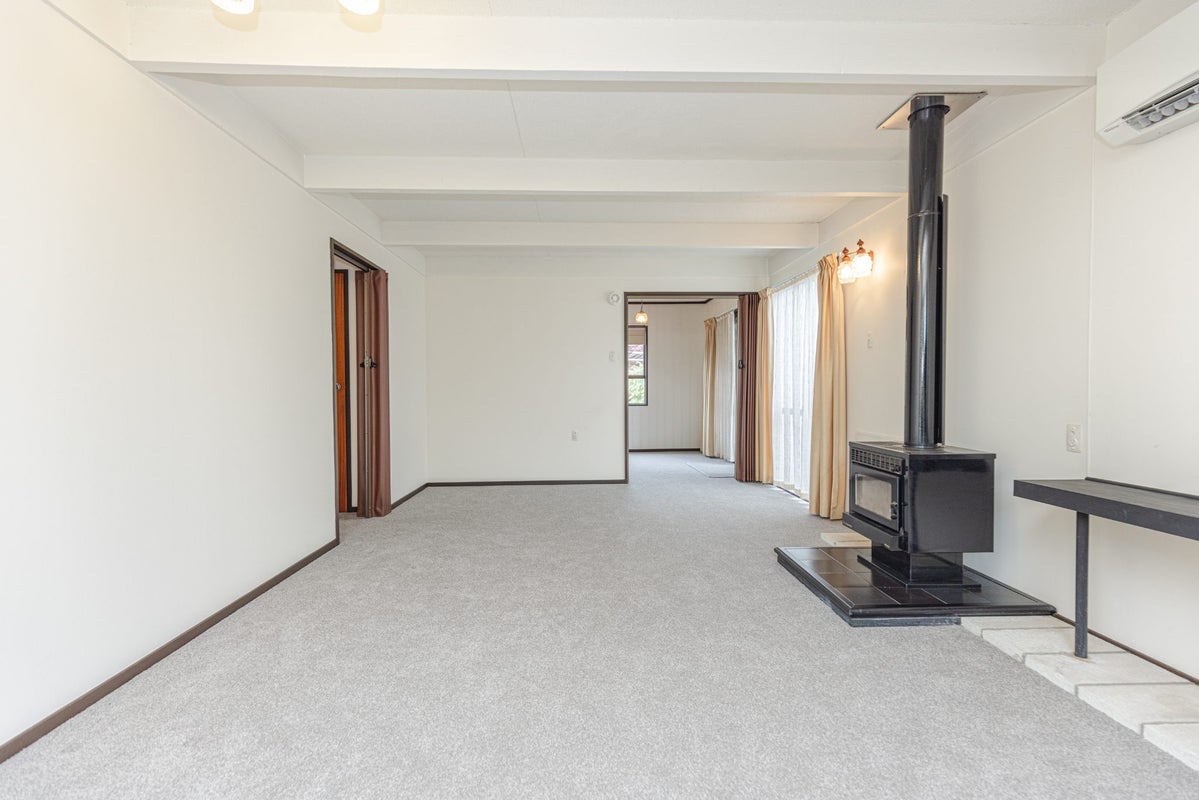 11D Marshall Avenue, Whanganui East, Whanganui - Carousel 2