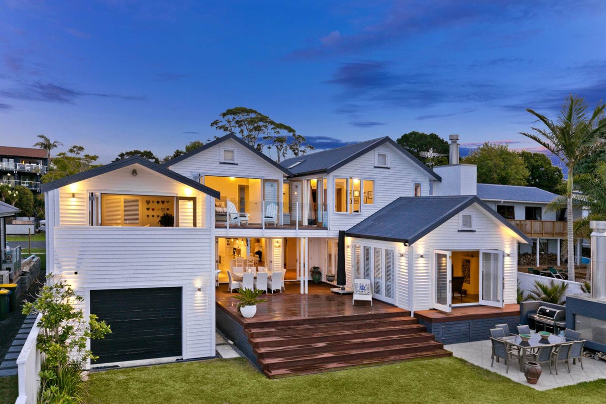 76 The Terrace, Herald Island, Auckland - Carousel 1