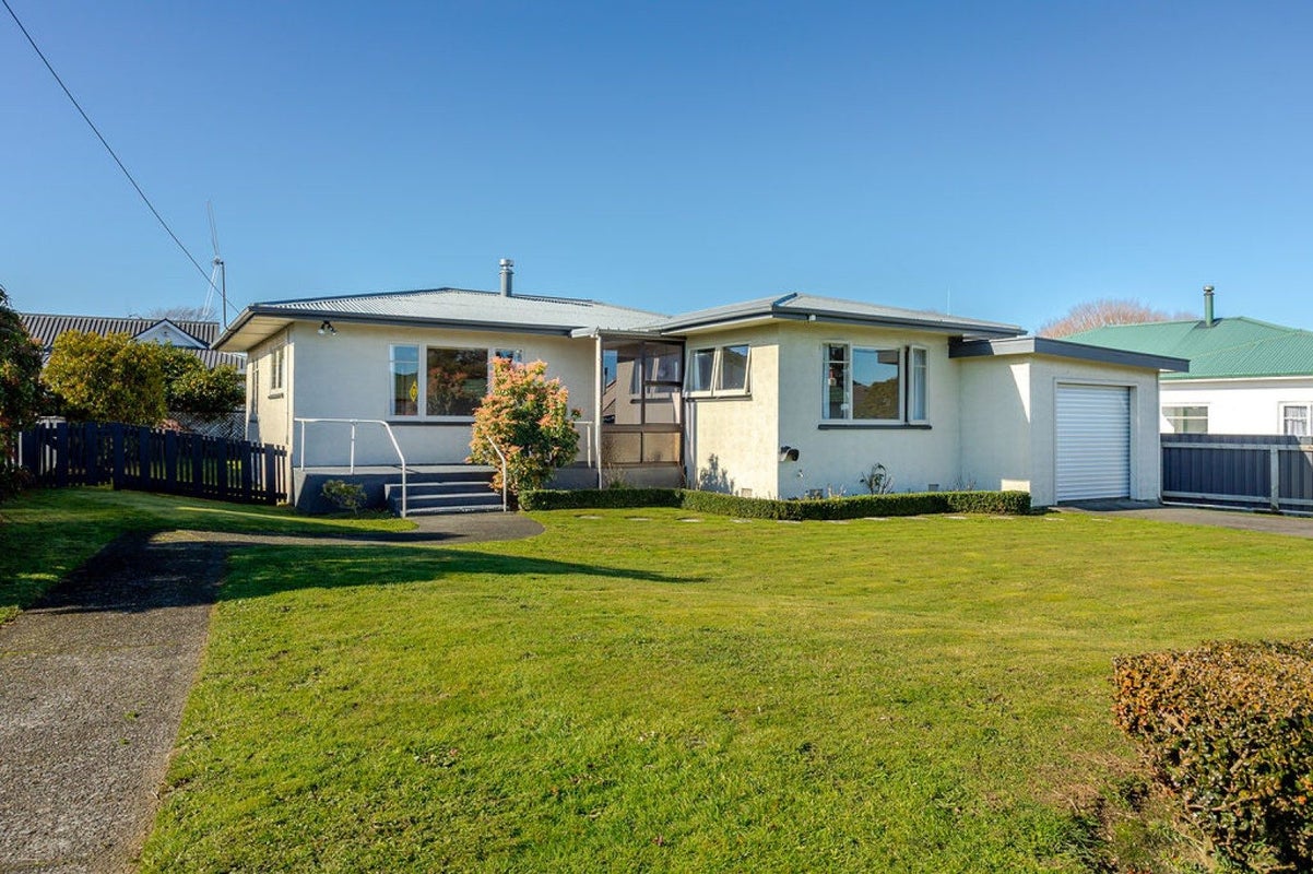 4 Victoria Avenue, Dannevirke - Carousel 1
