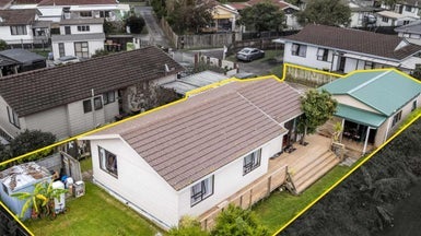 2/7 Silver Creek Road, Weymouth, Auckland - Carousel 1