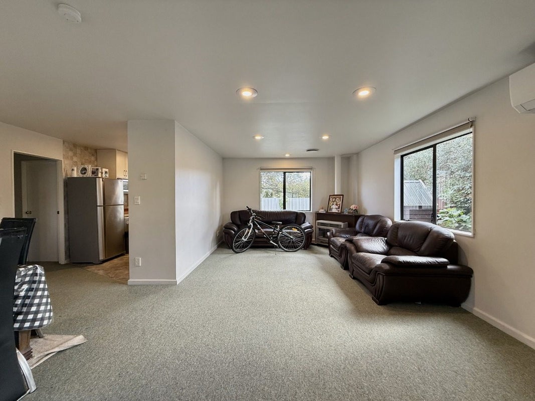 1/14 Mason Street, Moera, Lower Hutt - Carousel 2