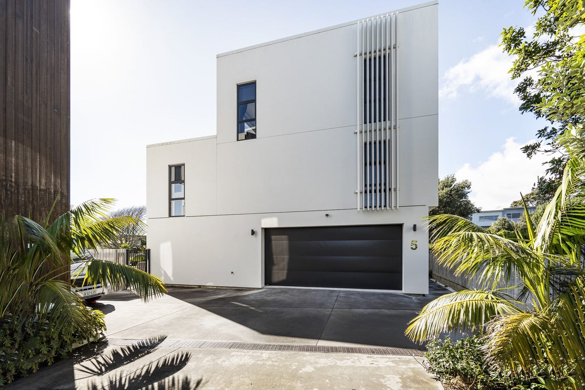 5/11A Baring Terrace, Strandon, New Plymouth, Taranaki - Carousel 1