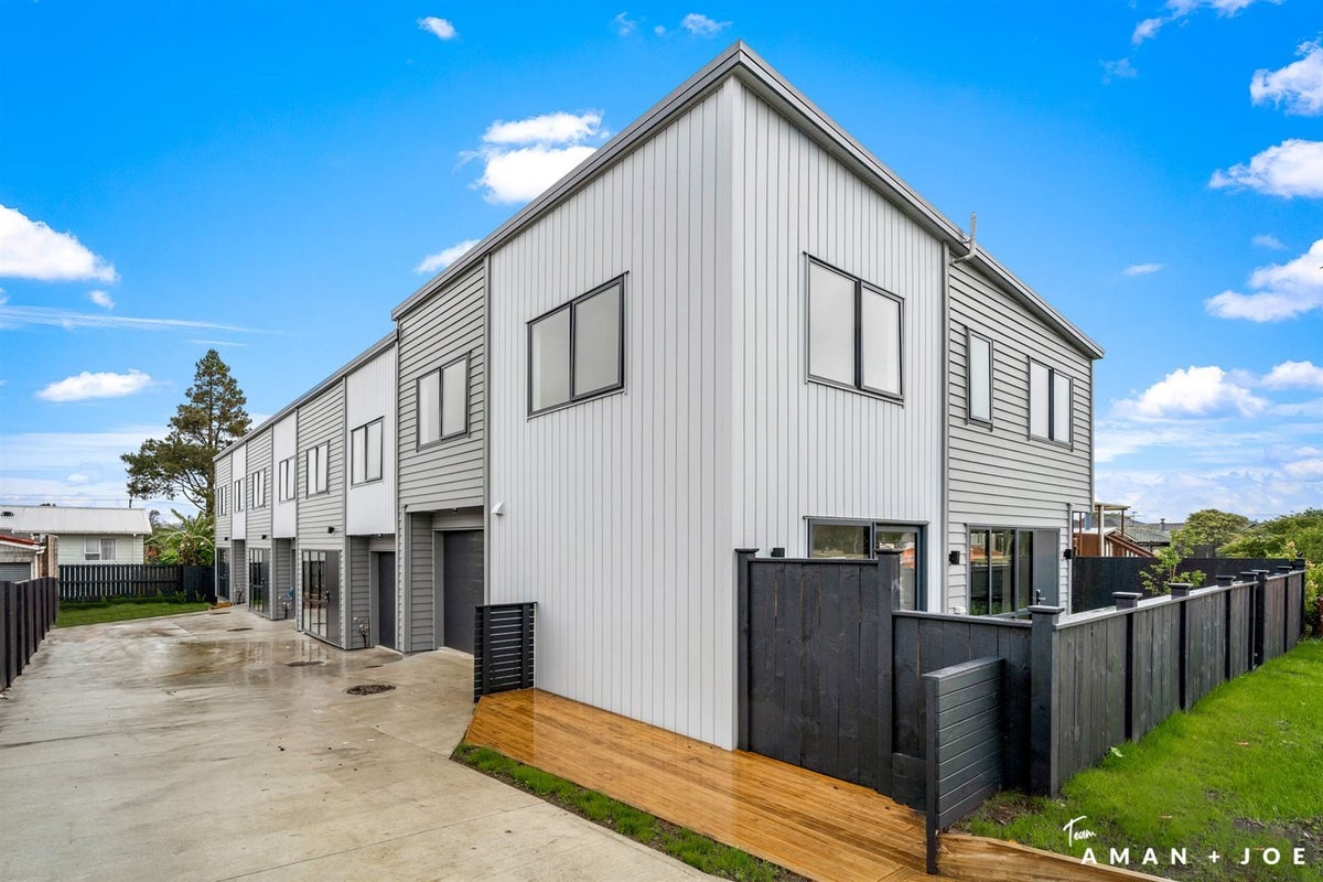 9B Tango Place, Henderson, Auckland - Carousel 1