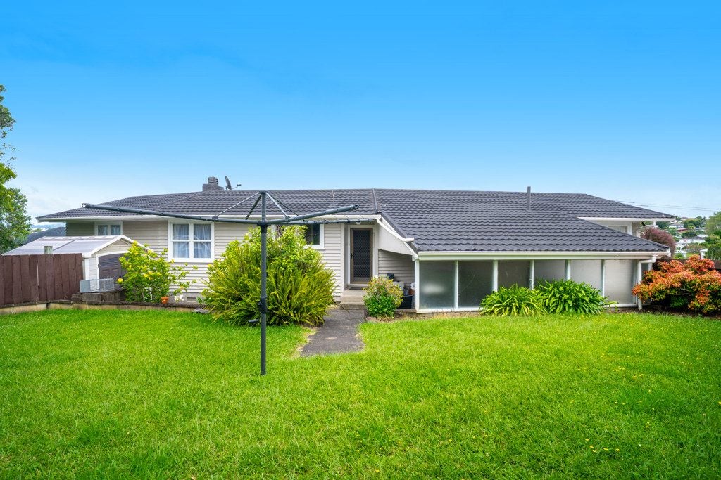 13 Ball Place, Mount Roskill, Auckland - Carousel 2