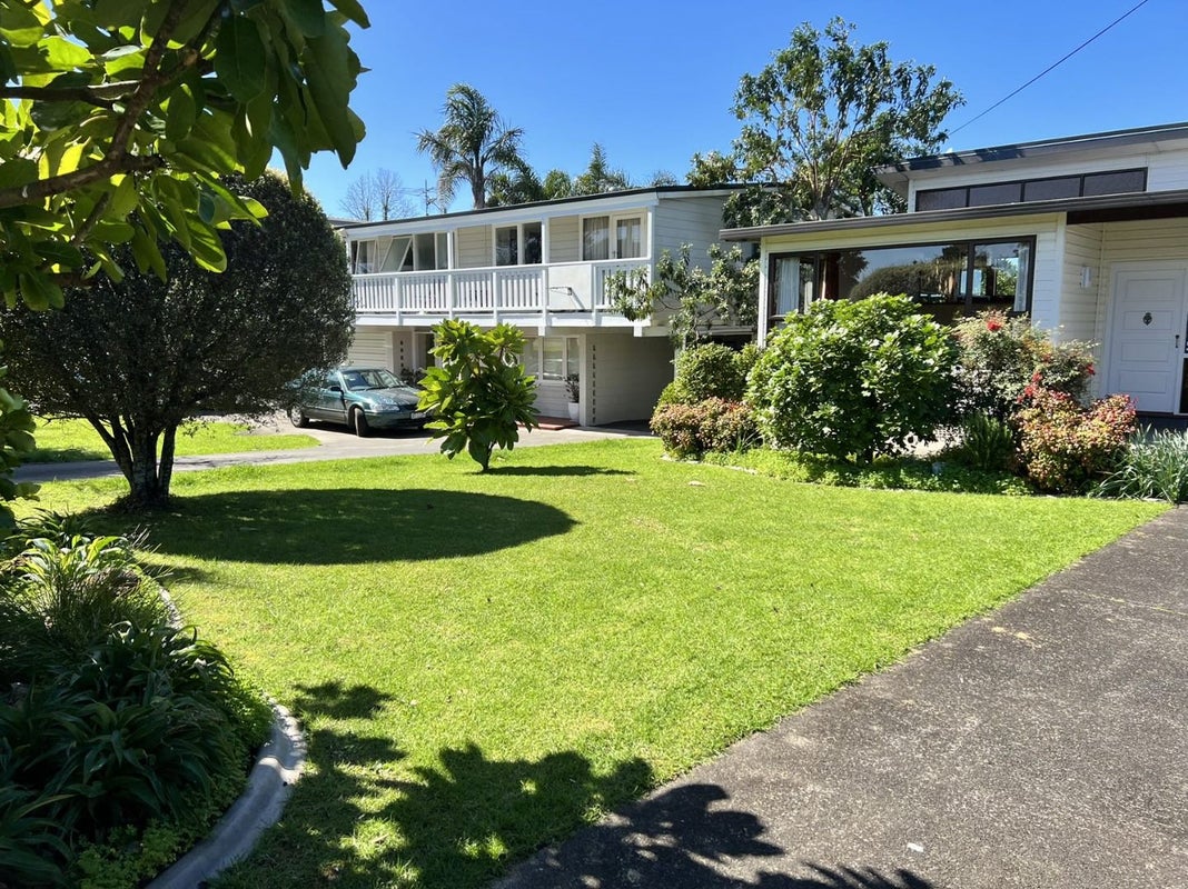 241 Forrest Hill Road, Forrest Hill, Auckland - Carousel 2
