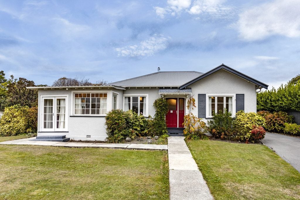 47 Pitcairn Crescent, Bryndwr, Christchurch - Carousel 1