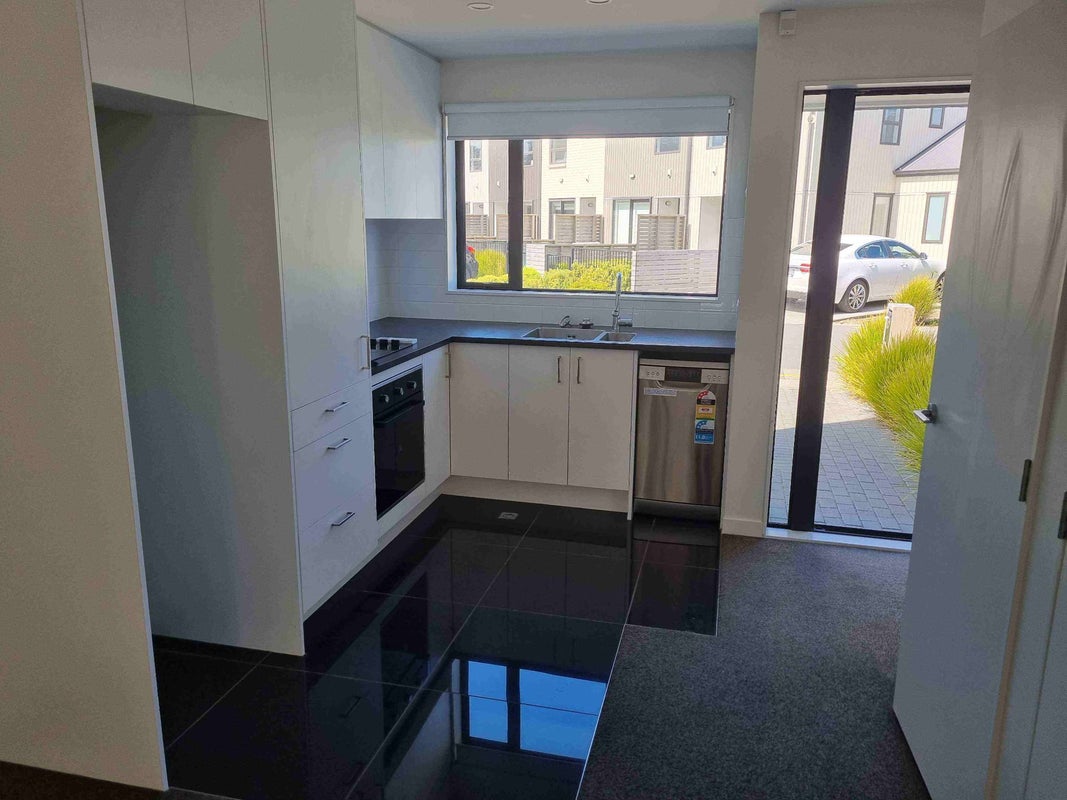 3/170 Fraser Avenue, Johnsonville, Wellington - Carousel 2