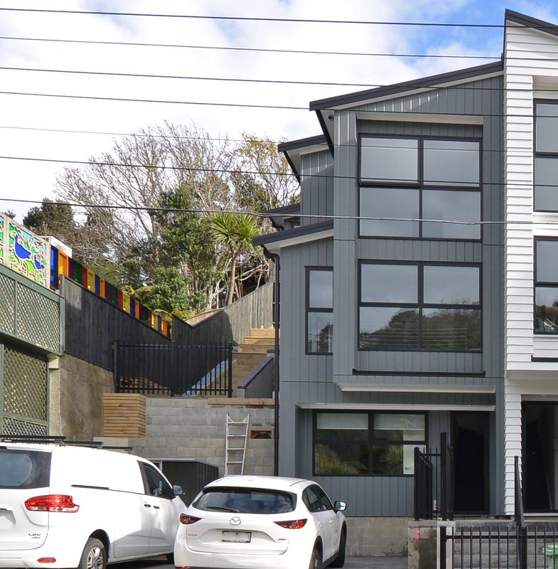 19 Albemarle Road, Northland, Wellington - Carousel 2