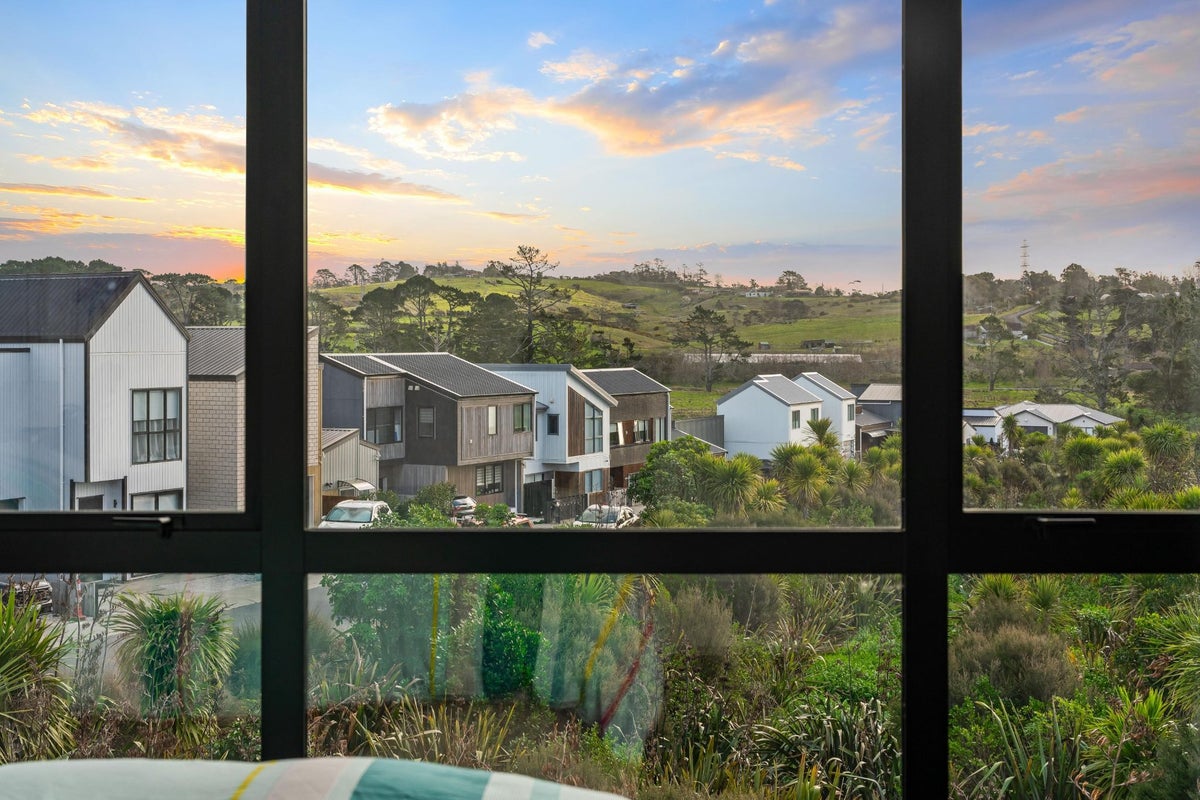 120 Waekahu Road, Westgate, Auckland - Carousel 2