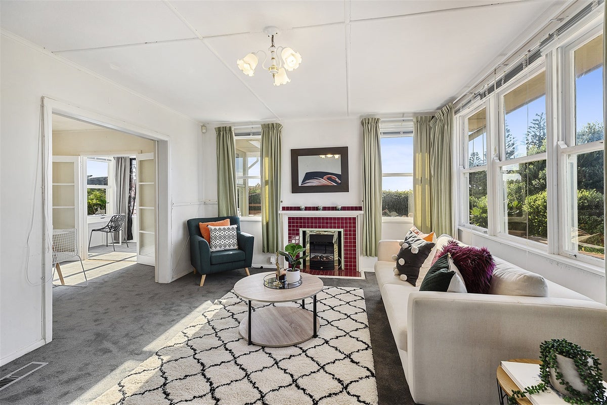 35 Tireti Road, Titahi Bay, Porirua - Carousel 2