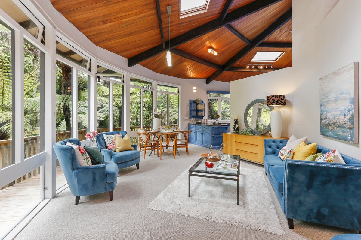 539 South Titirangi Road, Titirangi, Auckland - Carousel 1