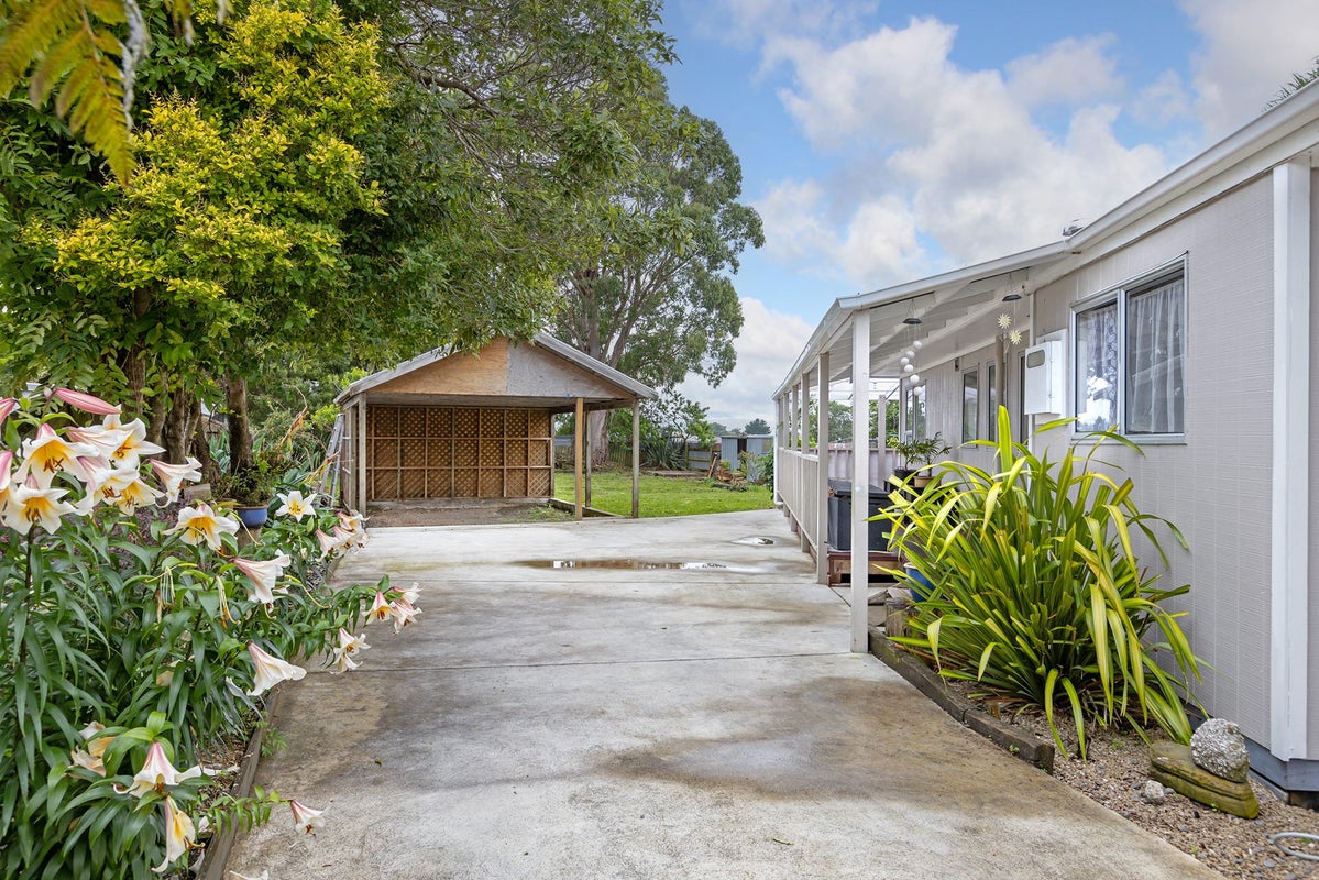 11 Solway Crescent, Solway, Masterton - Carousel 1