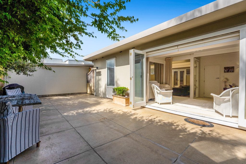 4/252 Hurstmere Road, Takapuna, Auckland - Carousel 1