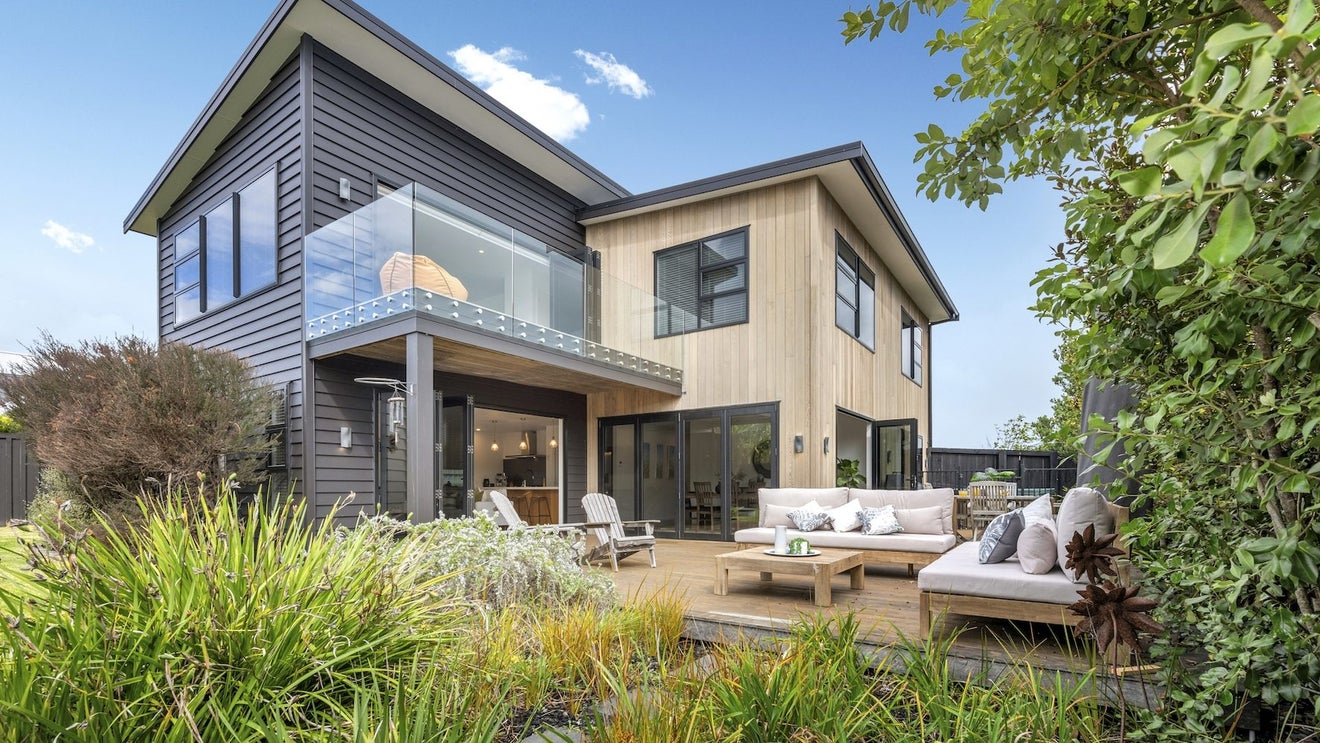 109 Liberty Crescent, Beachlands, Auckland - Carousel 1