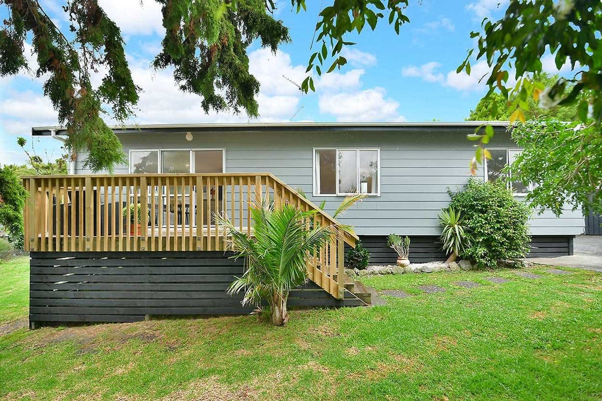 22 Bay Vista Drive, Red Beach, Whangaparaoa - Carousel 1