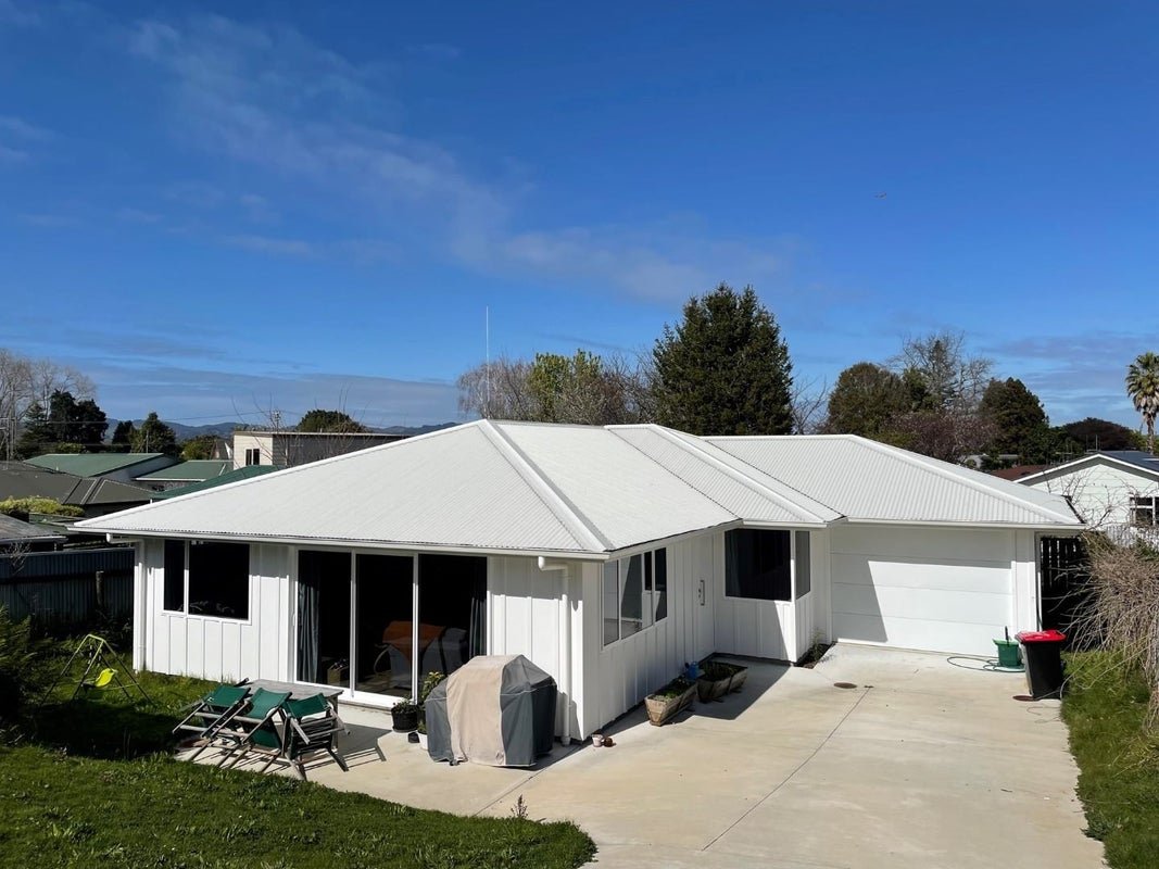 34 Robins Road, Judea, Tauranga - Carousel 1
