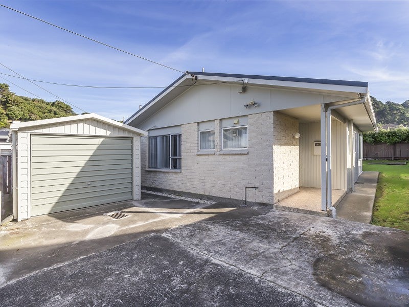 16A Mantell Street, Seatoun, Wellington - Carousel 1