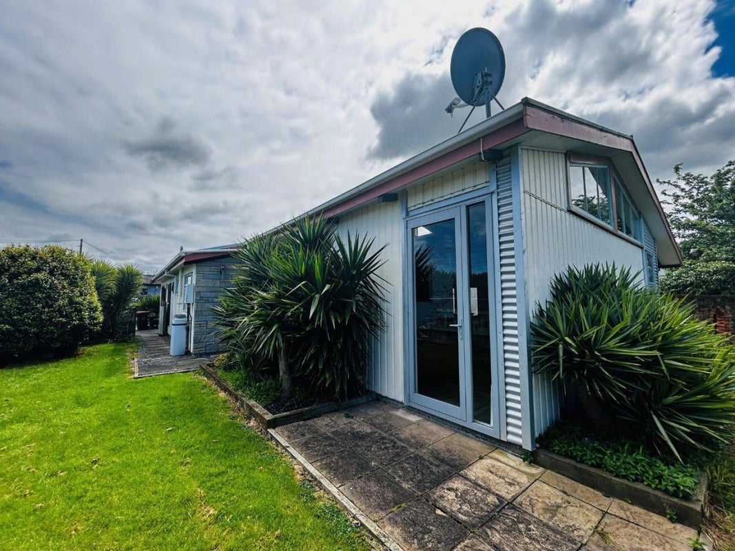 72 Somerset Road, Springvale, Whanganui - Carousel 1