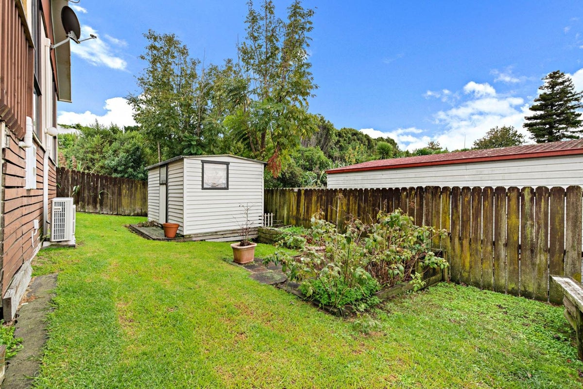 2/13 Shifnal Drive, Randwick Park, Auckland - Carousel 2