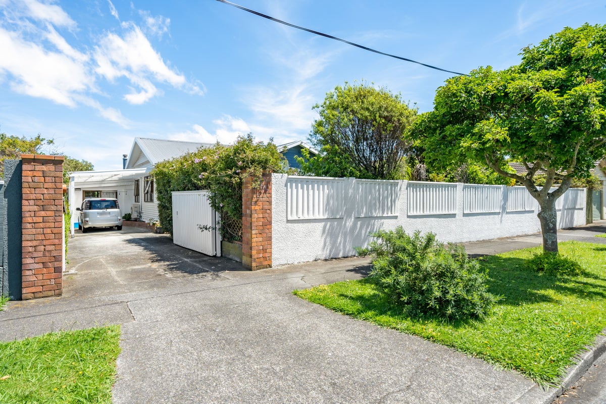 16 Waikare Avenue, Waiwhetu, Lower Hutt - Carousel 24