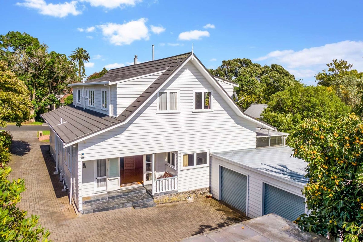 2 Stilwell Road, Mount Albert, Auckland - Carousel 2