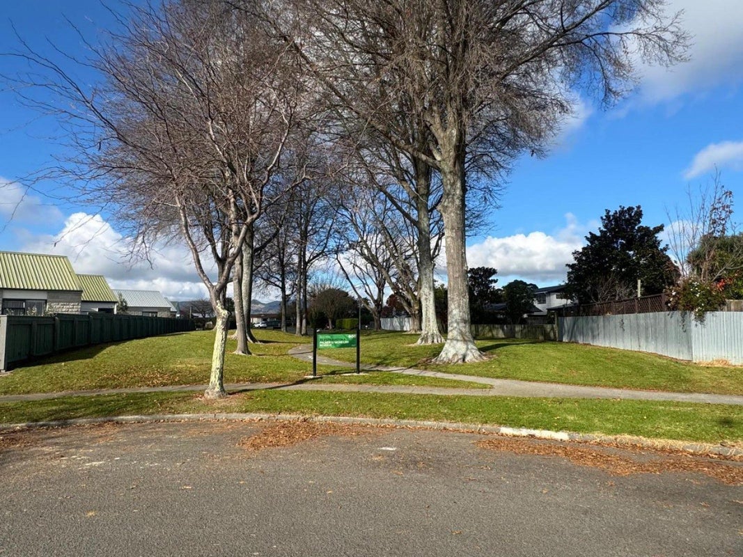 16 Palmer Place, Parkvale, Hastings - Carousel 24
