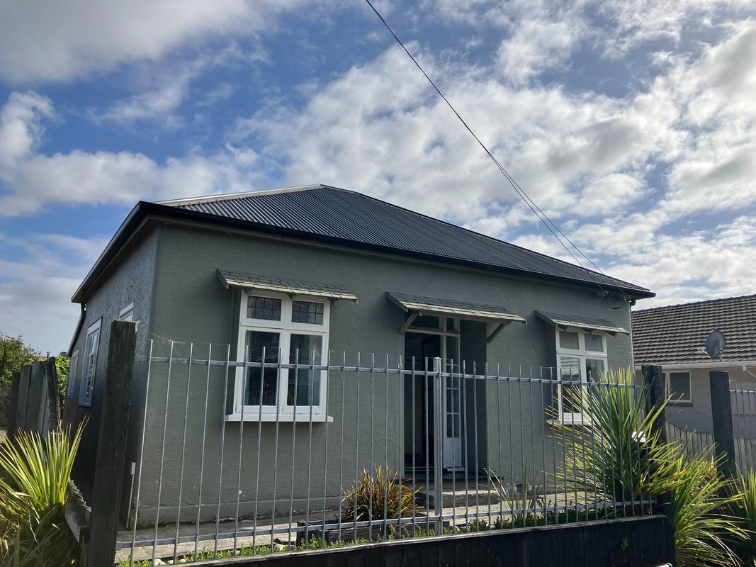 15 Clare Road, St Albans, Christchurch - Carousel 1