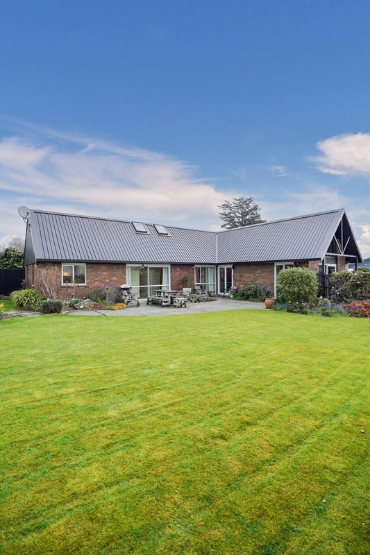 115 Gladstone Terrace, Gladstone, Invercargill, Southland - Carousel 1