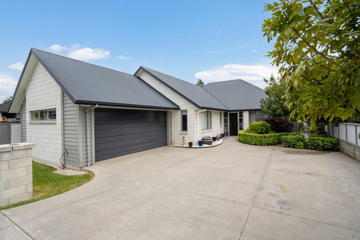 15B Addison Street, Leamington, Cambridge - Carousel 24