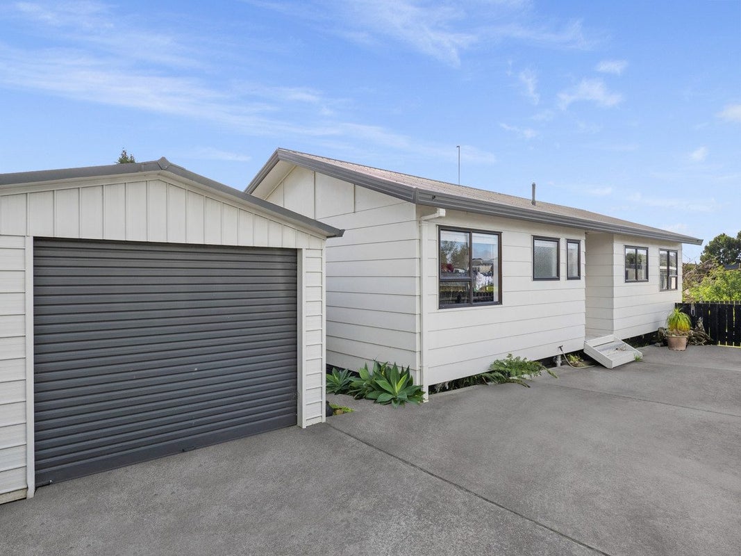 33 Ohauiti Road, Hairini, Tauranga - Carousel 1