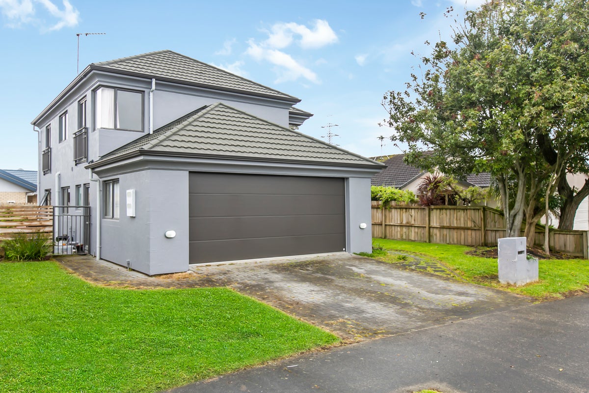 5 Anton Place, Takanini, Auckland - Carousel 1
