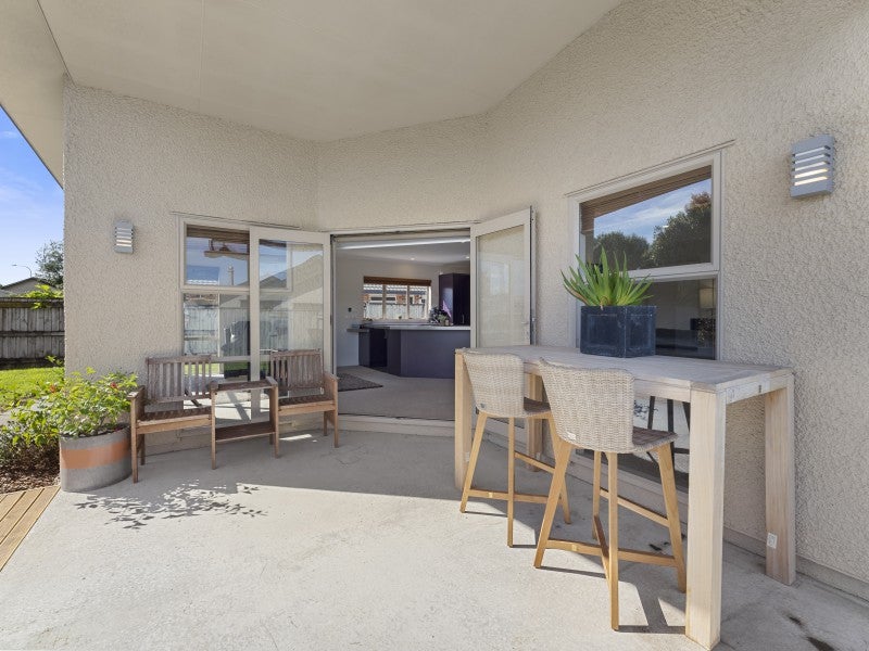 19 Walnut Grove, Kelvin Grove, Palmerston North - Carousel 2