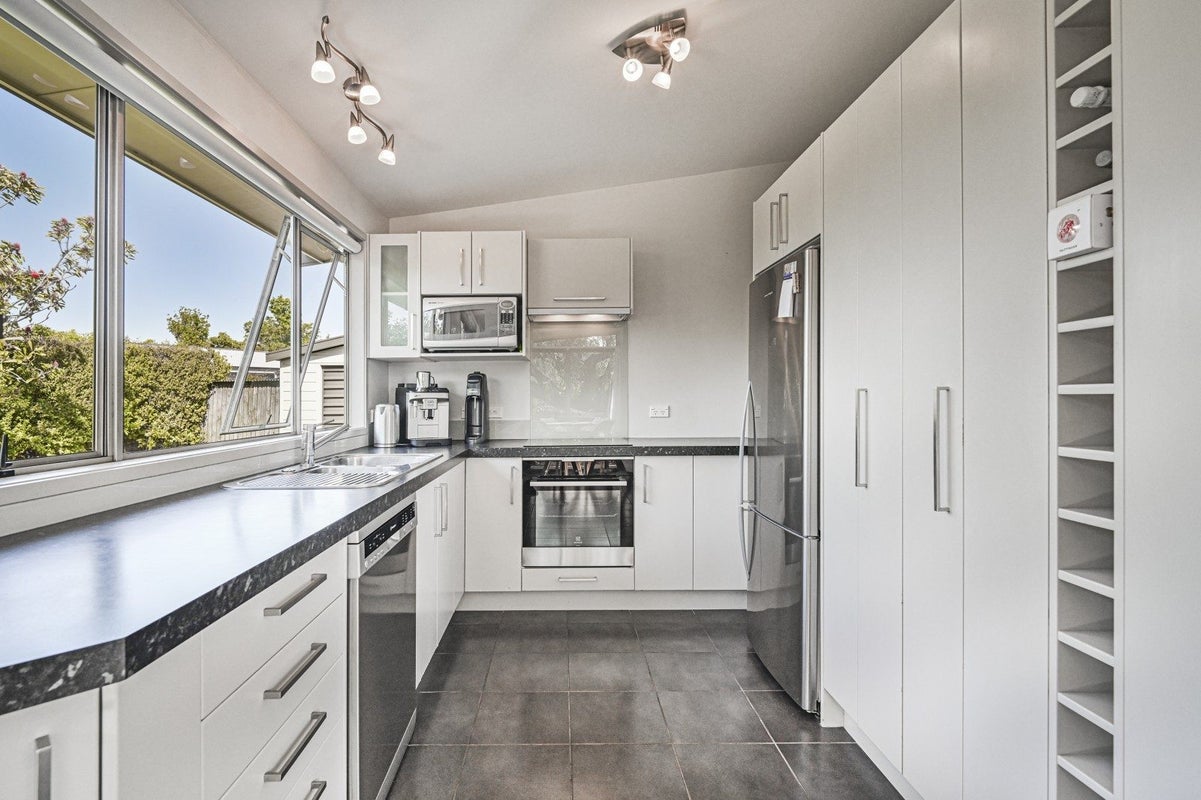 7 Ayr Street, Flaxmere, Hastings - Carousel 2