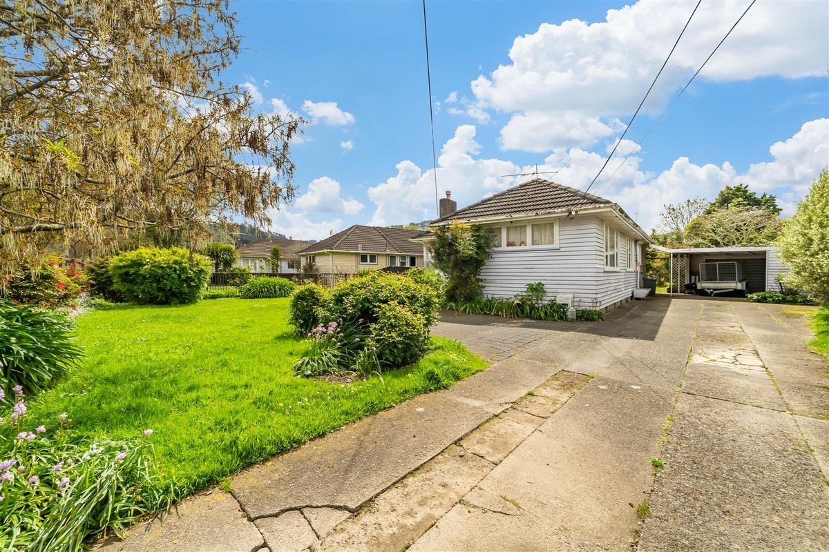14 Tennyson Street, Trentham, Upper Hutt - Carousel 1