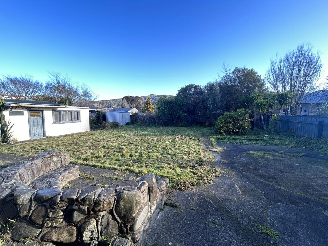 17 Pempsey Street, Silverstream, Upper Hutt - Carousel 9