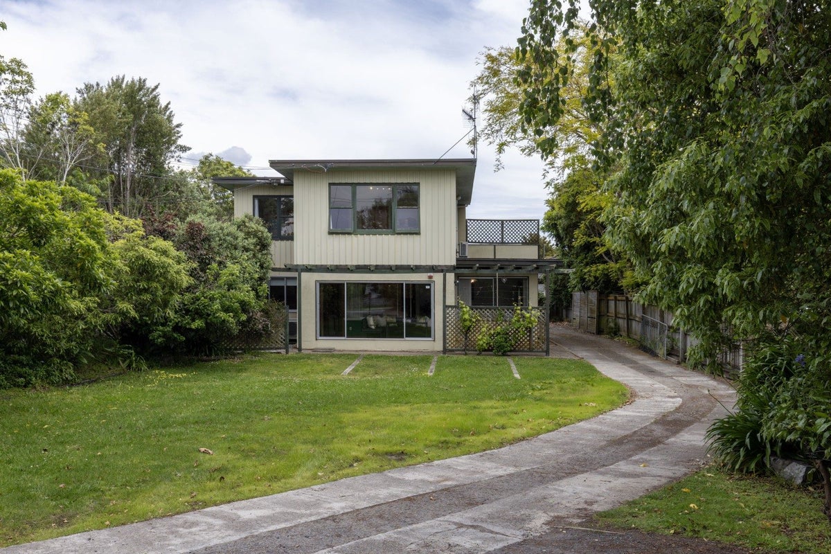 178 Raumati Road, Raumati Beach, Paraparaumu - Carousel 1