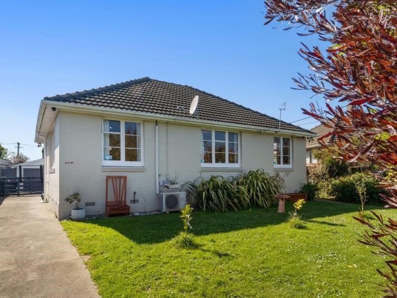 24 Bellbrook Crescent, Shirley, Christchurch - Carousel 1