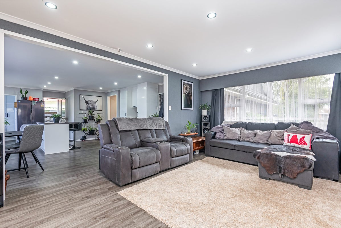 63 Langley Avenue, Milson, Palmerston North - Carousel 2