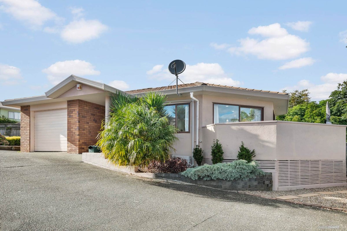 15 Palmgreen Court, Stanmore Bay, Whangaparaoa - Carousel 1