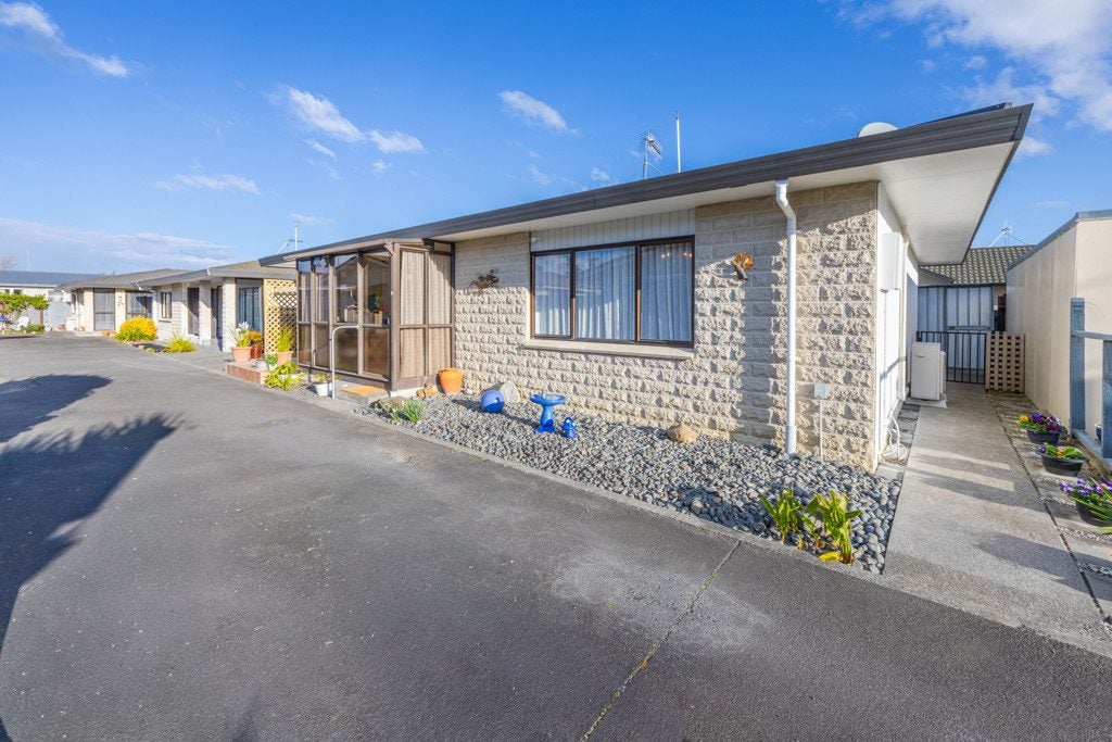 2/6 King Street, Taradale, Napier, Hawke's Bay - Carousel 1