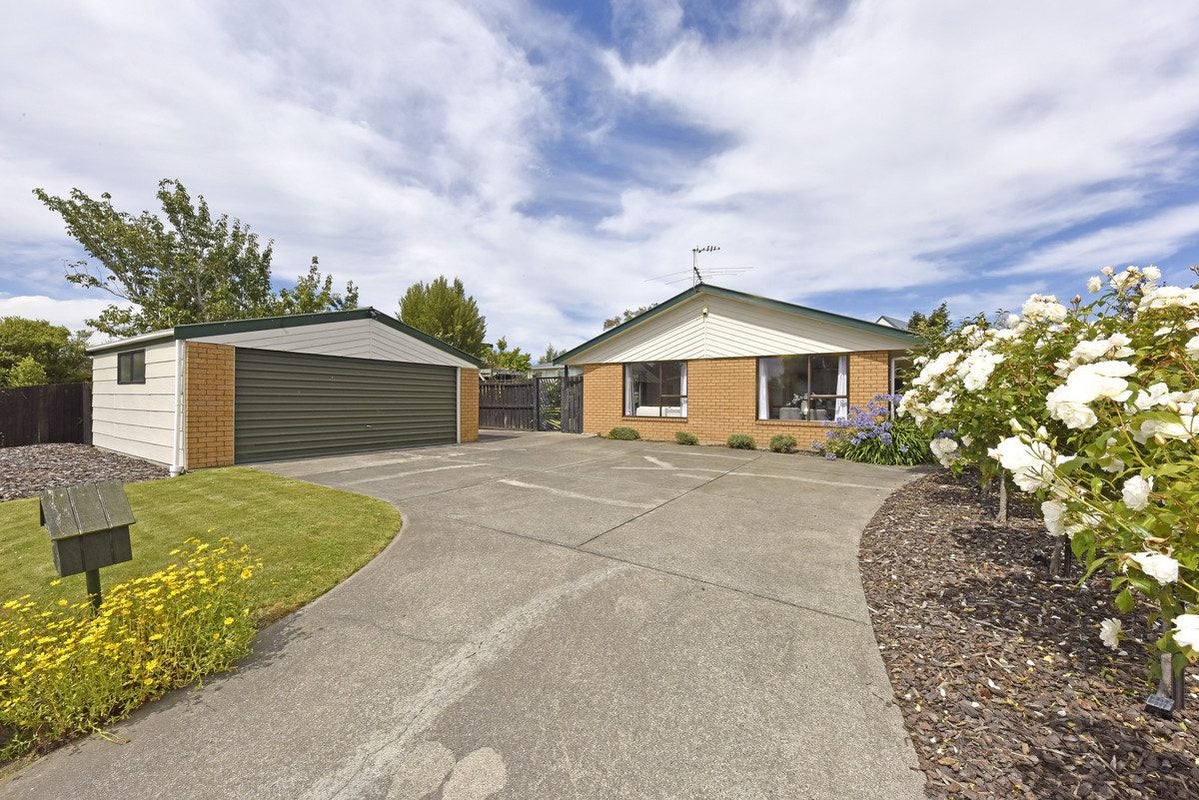 17 Shannon Place, Belfast, Christchurch - Carousel 2