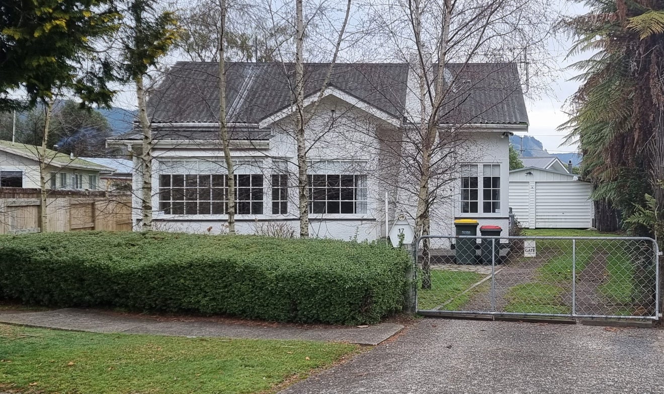 17 Okona Crescent, Ngongotaha, Rotorua - Carousel 1