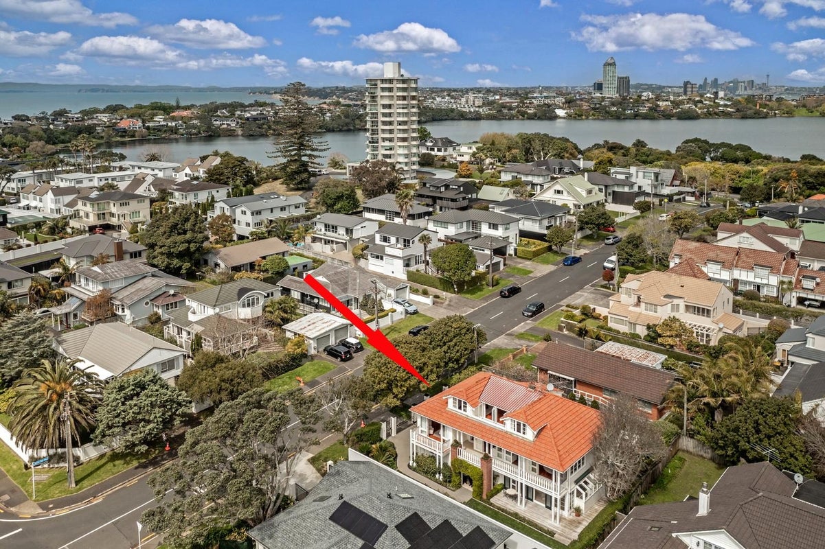 102A Kitchener Road, Milford, Auckland - Carousel 2