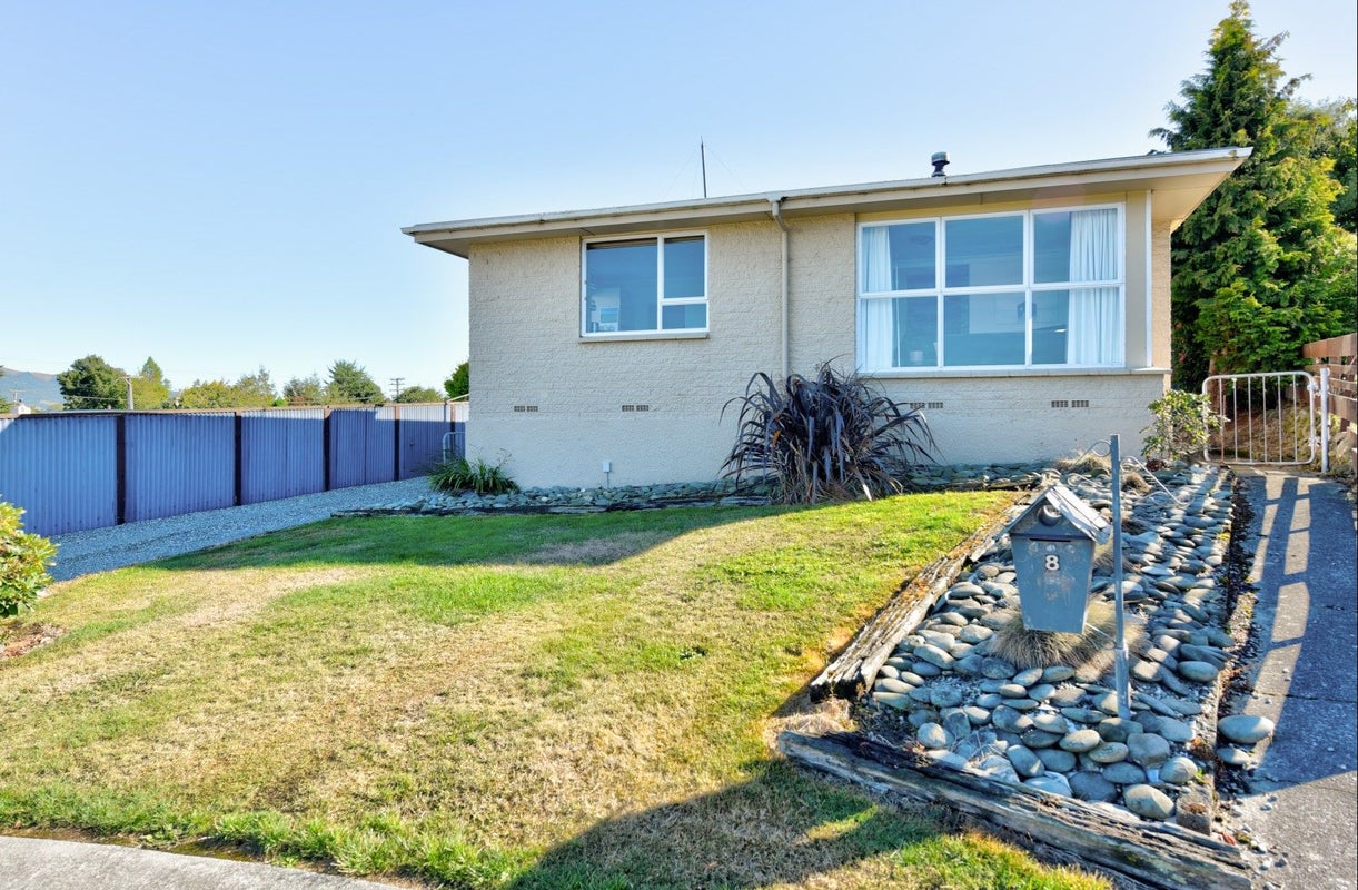 8 Kiwi Street, East Gore, Gore - Carousel 1