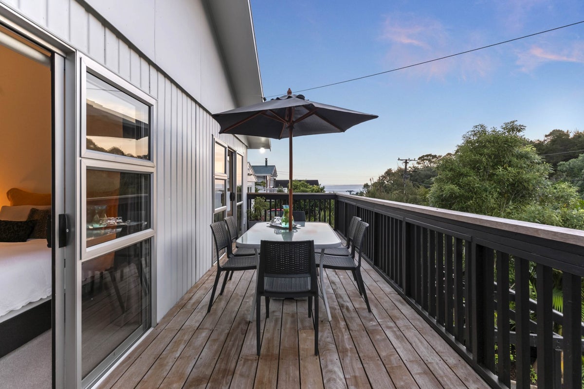 42 Lewis Street, Blockhouse Bay, Auckland - Carousel 2