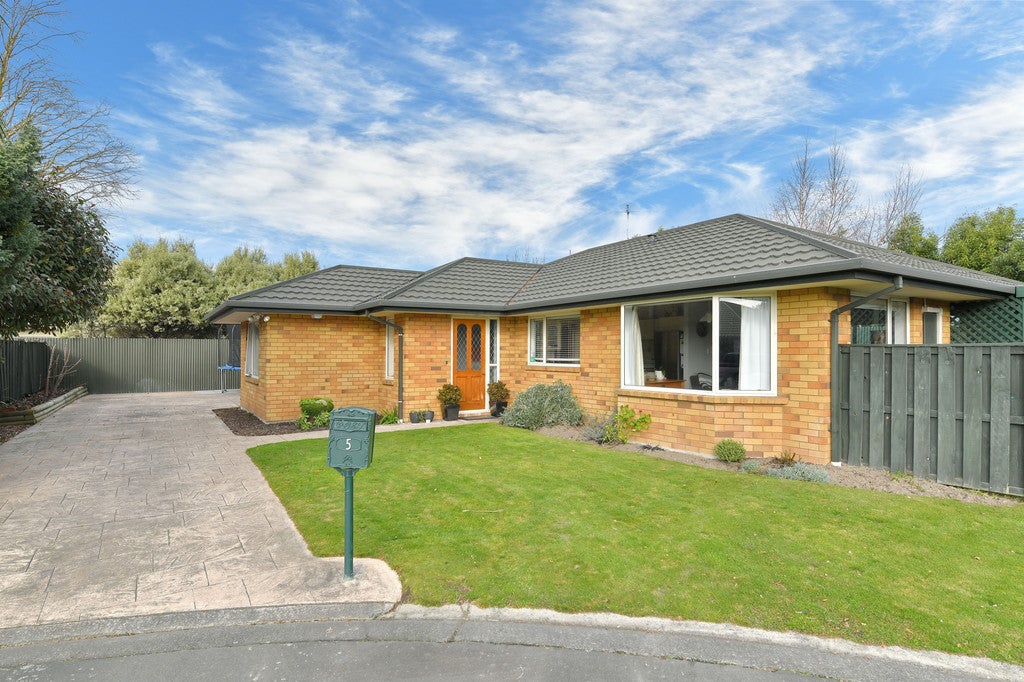 5 Lacebark Lane, Northcote, Christchurch - Carousel 1