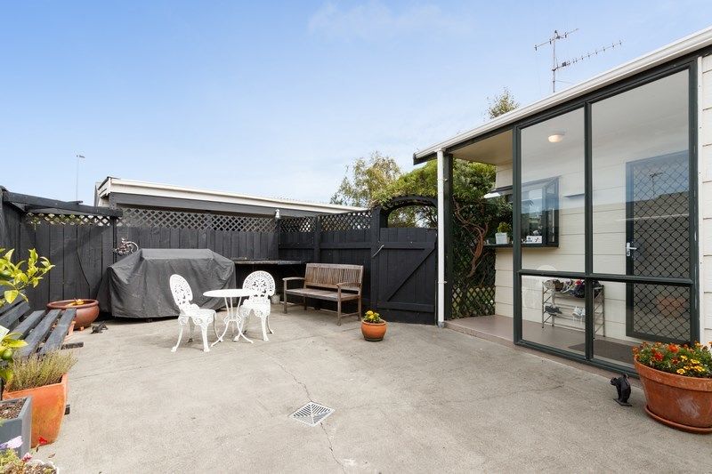 43 Peppertree Glade, Kelvin Grove, Palmerston North - Carousel 25