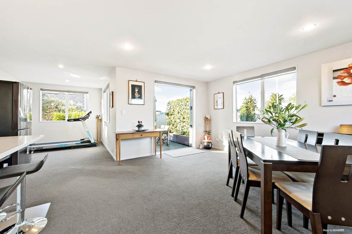 4 Erceg Way, Rosehill, Papakura - Carousel 2