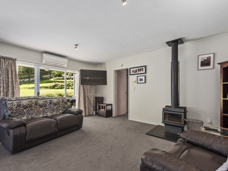 2/19 James Grove, Stokes Valley, Lower Hutt - Carousel 2